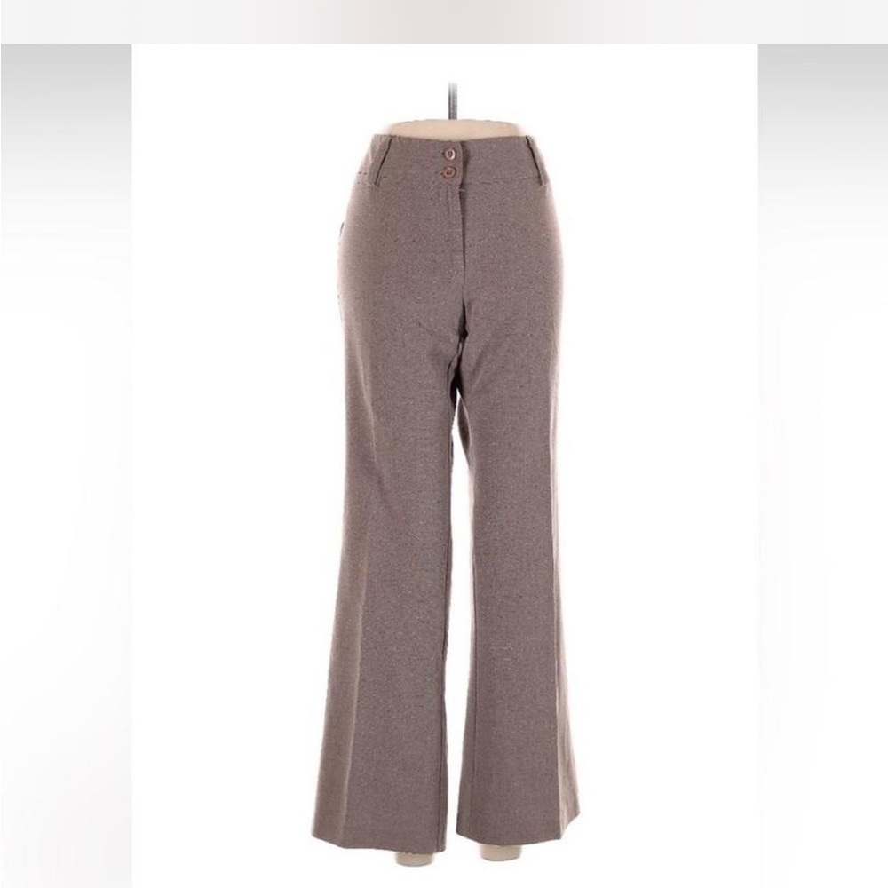 FLATTERING DRESS PANTS